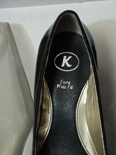 Tuflilər: Tuflilər, Ölçü: 37, rəng - Qara, Yeni — 6