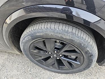 Другой тюнинг: Черный кроссовер/внедорожник премиум-класса, полностью в темном стиле — 4