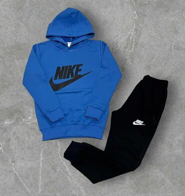 Komplet trenerke: 👇🏻👇🏻TRODELNI SETOVI👇🏻👇🏻 💰💰2750 din ili dva 4500din💰💰 Set sadrzi — 3