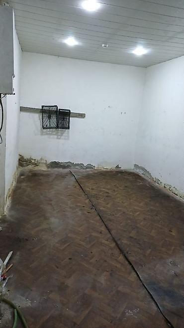 Недвижимость: Şassenin yanı,yoldan 30 m içəridə super şəraitli yer. Qaz,iıq,su,kombi — 6