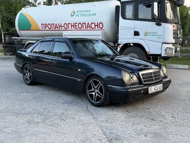 Mercedes-Benz: Mercedes-Benz E-Class: 1996 г., 3.2 л, Автомат, Бензин, Седан