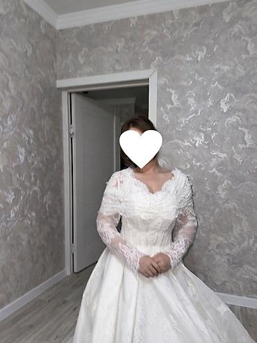 алла тоо: Үлпөт көйнөгү, Шлейфи менен, Гипюр, Барпайган, Гүлдүү торчо, Колдонулган — 2
