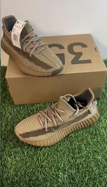 Patike: Patike – silueta inspirisana modelom 350 sa Boost-stil đonom Brojevi — 3