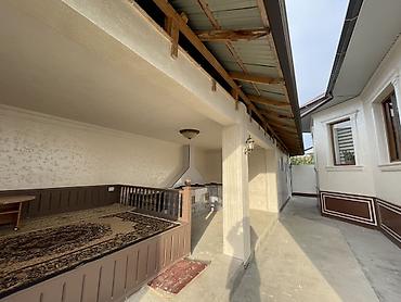 Продажа коттеджей и домов: 🏠 ПРОДАЁТСЯ ДОМ — ОШ, район авторынка 📐 Площадь дома: 103 кв.м 🌿 — 4