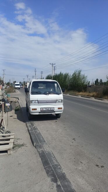 грузовой ош: Легкий грузовик, Daewoo, Стандарт, 3 т, Б/у