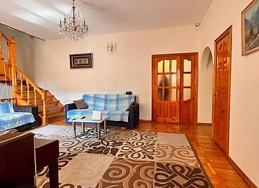 Долгосрочная аренда домов: 350 м², 7 комнат — 5