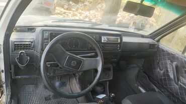 шины бу бишкек оптом: Volkswagen Golf: 1987 г., 1.3 л, Механика, Бензин, Хэтчбэк