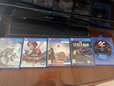 PS4 (Sony Playstation 4): PS4 oyunlar Destiny 2-20 azn First Light-60 azn Farpoint-40 azn Spider