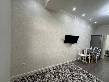 срочно продаётся 1 комнатная квартира в районе шлагбаум по улице кенсуйская 17 пересекает интергельпо ориентировочно парк фучика: 2 бөлмө, 46 кв. м, Элитка, 13 кабат, Дизайнердик ремонт