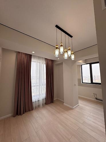 этажный дом: 1 комната, 40 м², Элитка, 10 этаж, Дизайнерский ремонт — 1