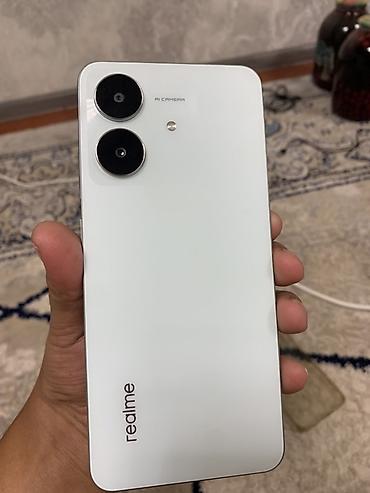 iphone 17 pro mac: Смартфон realme (белый цвет) с двойным основным модулем камеры и — 1