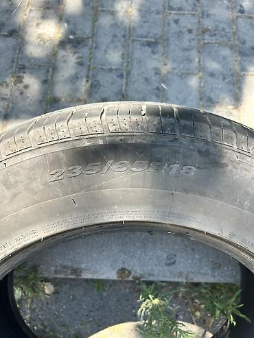 Avtomobil üçün şin satılır. Şinin ölçüsü **235/65 R18**-dir. Yan lalafo.az -da Avtomobil üçün şin satılır. Şinin ölçüsü **235/65 R18**-dir. Yan