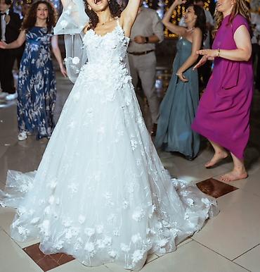 Donlar: Bu gözel bəxt gətirən Pronovias firmaya məxsus gəlinlik satılır — 5