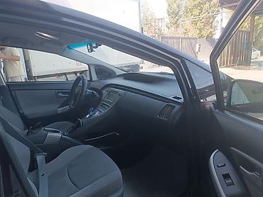 byd e2 2025: Toyota Prius: 2012 г., 1.8 л, Вариатор, Гибрид, Хэтчбэк — 6