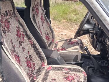 QAZ: QAZ 3110: 2.3 l | 2003 il 239392 km Sedan — 8