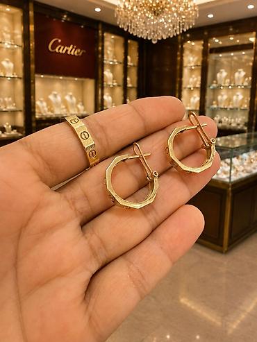 cartier az: Dəstə daxildir: Sırğa, Üzük, Cartier, Sarı qızıl, 585 Əyar, 4900 g — 2