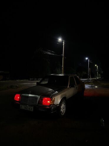 меняю на недвижимость: Mercedes-Benz W124: 1988 г., 2.3 л, Механика, Бензин