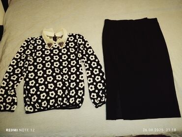 Köynək və bluzalar: Her biri tezekimidi təcil satılır ölçü L ve XL qiymət dest 10 tek 5 — 7