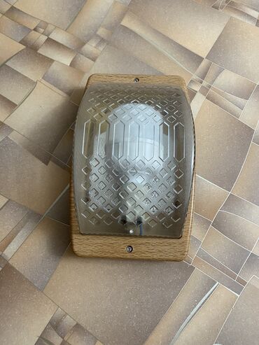 светильник ручной работы: Продаю Б/У светильник для ванной комнаты. ЦЕНА: 400 сом По всем