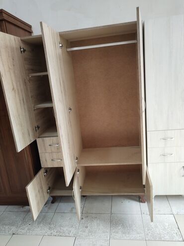 Dolablar: Yeni, Kupe, 3 qapılı Düz dolab, Dolab-asılqan, Azərbaycan — 14