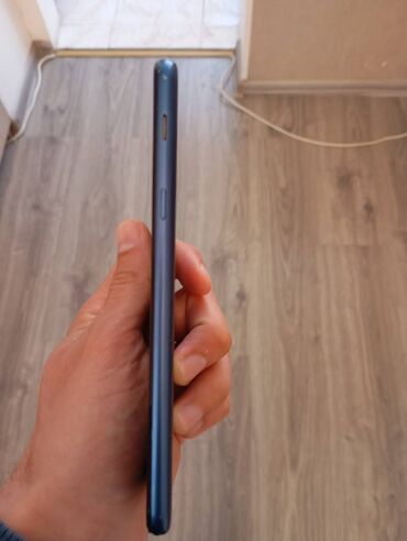 Apple iPhone: Bütün gördüyünüz telefonlar birlikdə satılır və qiyməti toplam 100 -da lalafo.az — 3 Apple iPhone: Bütün gördüyünüz telefonlar birlikdə satılır və qiyməti toplam 100 — 3