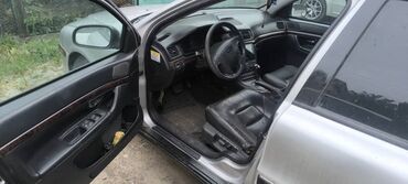 вольво ленивец: Автомобиль Volvo S80 в кузове седан, окрашенный в светло-серый цвет