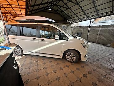 Honda: Honda Stepwgn: 2011 г., 2 л, Вариатор, Бензин, Минивэн — 2