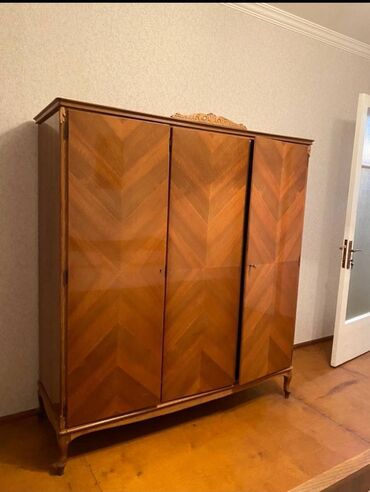 Uzunmüddətli kirayə mənzillər: Nərimanov rayonu,Nərimanov metrosunun çıxışındakı5 mərtəbəli binada — 7