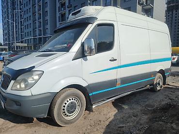 sprinter 412: Грузовой фургон-рефрижератор Mercedes-Benz Sprinter (длинная база — 8