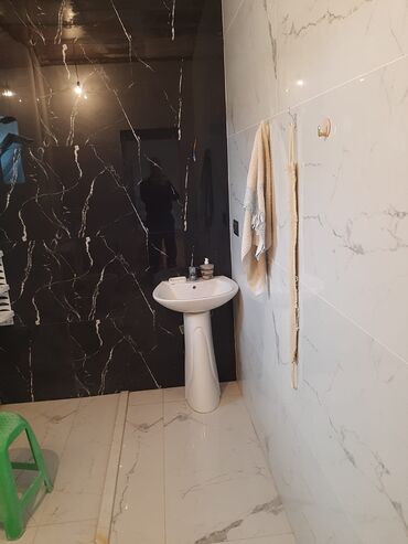 Həyət evləri və villaların satışı: 250kv 2 mertebe yuxarda 4 otaq asagida 4 otaq evin uzunluğu -da lalafo.az — 32 Həyət evləri və villaların satışı: 250kv 2 mertebe yuxarda 4 otaq asagida 4 otaq evin uzunluğu — 32