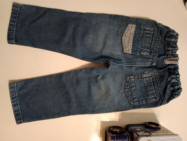 Pantalone: Baby club C&A farmerke za dečake 
Veličina 92 
Cena 500 din — 2