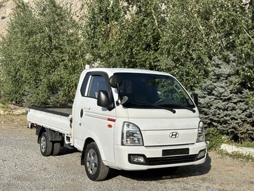 мерс грузовой 817: Жеңил жүк ташуучу унаа, Hyundai, Стандарт, 1,5 т, Колдонулган