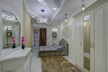 Посуточная аренда квартир: 2 комнаты, Бронь, Душевая кабина, Постельное белье — 5