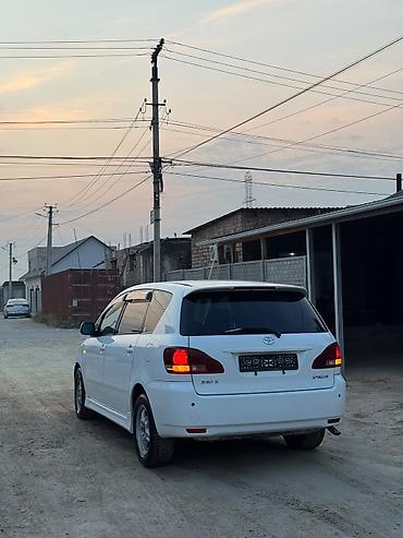 roewe 5: Toyota Ipsum: 2003 г., 2.4 л, Автомат, Бензин, Минивэн — 4