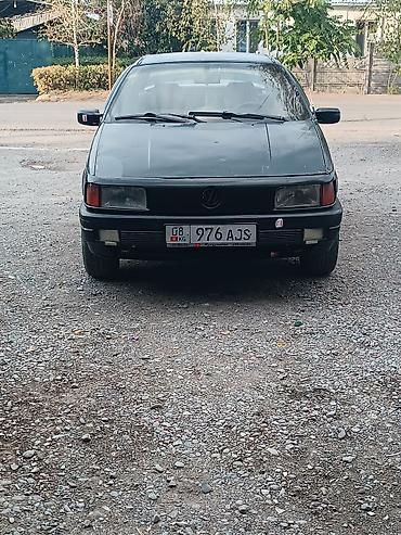 Volkswagen Passat: 1988 г., 1.8 л, Механика, Газ, Седан at lalafo.kg Volkswagen Passat: 1988 г., 1.8 л, Механика, Газ, Седан