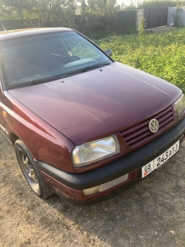 Volkswagen: Volkswagen Vento: 1992 г., 1.8 л, Механика, Бензин, Седан — 2