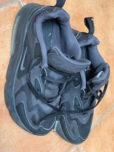 nike tnt: Nike, Veličina - 30 na lalafo.rs nike tnt: Nike, Veličina - 30