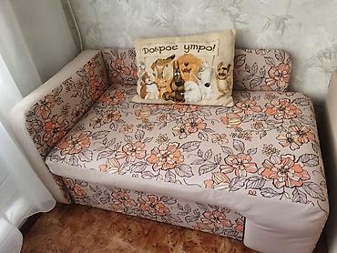 Прямые диваны: Прямой диван, Б/у — 1