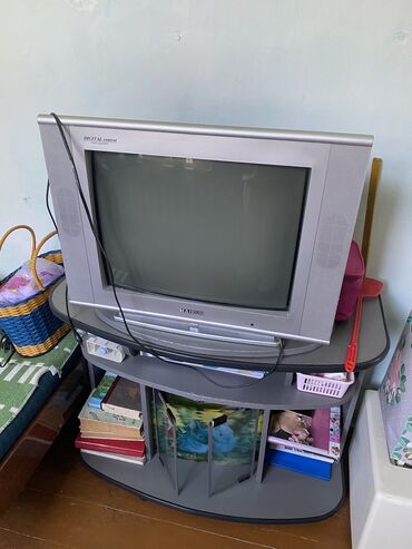 ремонт телевизоров ош: 200 сом, старый телевизор с подставкой