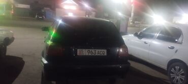 Volkswagen: Volkswagen Golf: 1993 г., 1.8 л, Механика, Бензин, Седан