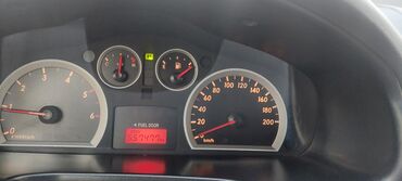 Hyundai: Hyundai Santa Fe: 2.7 l | 2004 il Ofrouder/SUV — 12