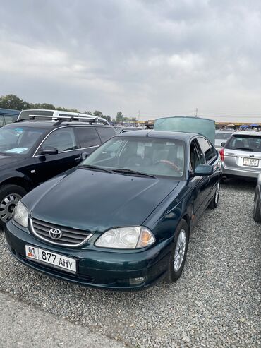 машина калдина: Toyota Avensis: 2000 г., 2 л, Механика, Бензин, Седан