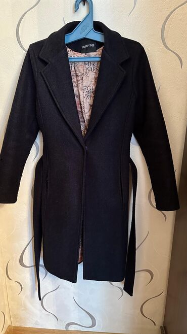 женские короткие пальто: Пальто Roberto Cavalli, S (EU 36), M (EU 38), цвет - Черный