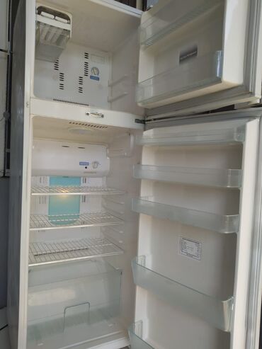 Separatorlar: Toşiba soyuducu tam işlek veziyetde köç sebebi ile satılır nofrosdu
