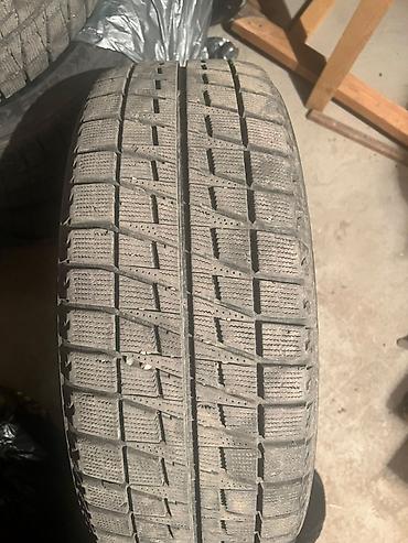Шины: Bridgestone Blizzak Revo – комплект из 4 зимних шин без шипов. - — 4