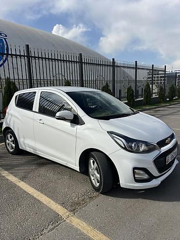 Продажа авто: Chevrolet Spark: 2018 г., 0.9 л, Автомат, Бензин, Хэтчбэк — 3