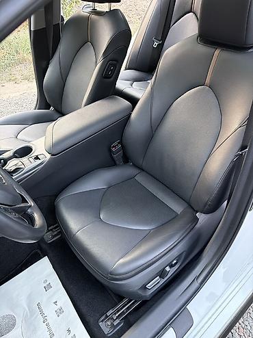 таёта ленкрузер: Toyota Camry: 2023 г., 2.5 л, Автомат, Бензин, Седан — 10