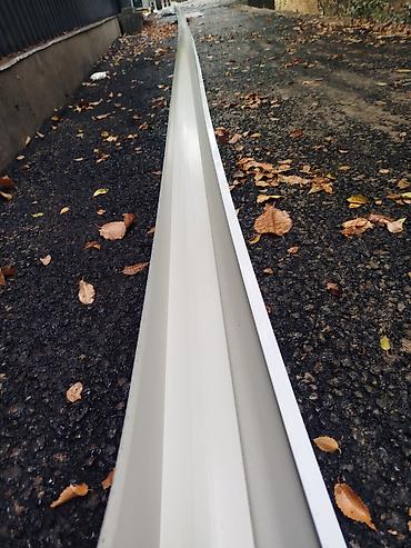 Кровля крыши: Желоба. отливы. слив. жолоб. отлив . тунике фон. чоро — 25