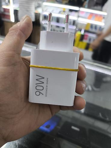 Сетевое зарядное устройство Xiaomi 90W с кабелем новый. цена