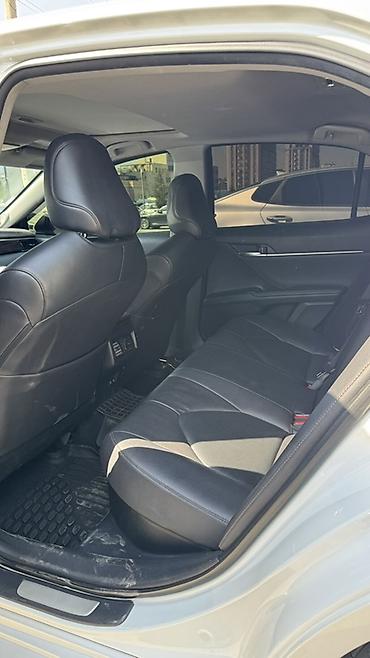 таета алфарт: Toyota Camry: 2018 г., 2.5 л, Автомат, Гибрид, Седан — 8